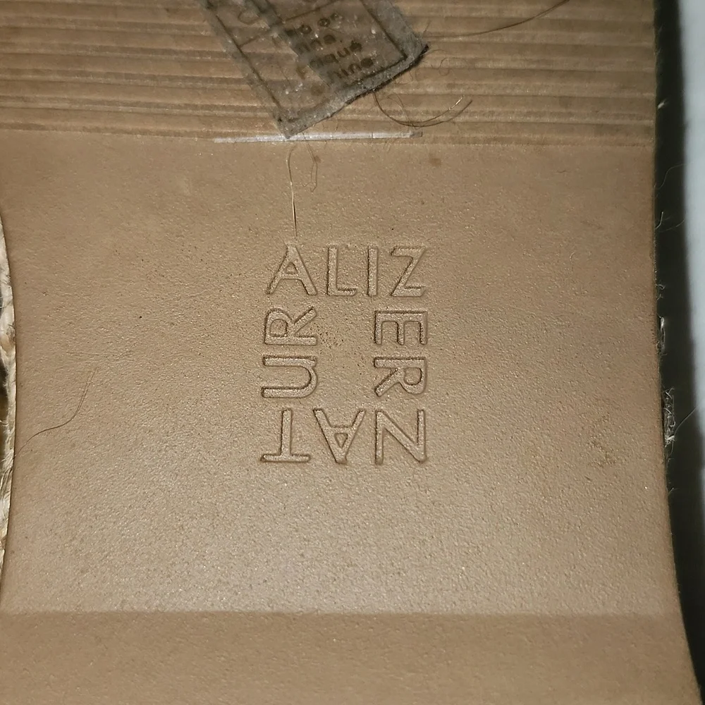 NATURALIZER Gold Espadrilles, Size 10, EUC - Picture 5 of 5